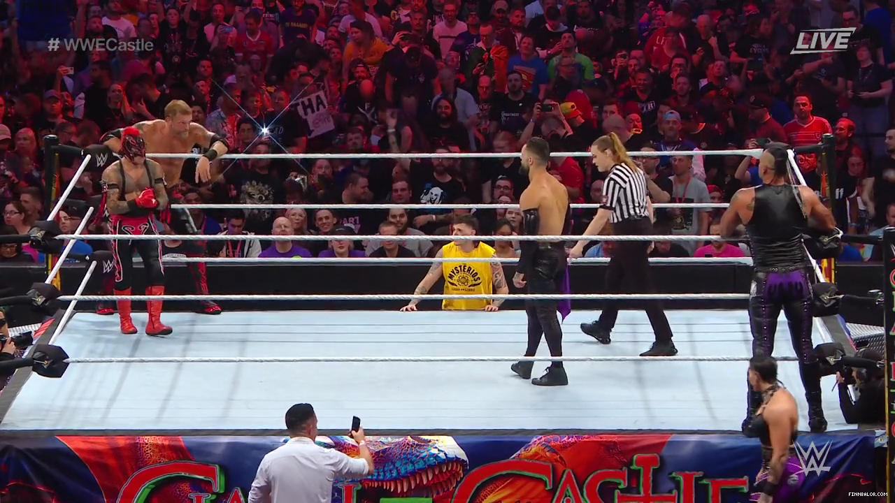 WWE_Clash_At_The_Castle_2022_720p_WEB_h264-HEEL_mp4_005971014.png