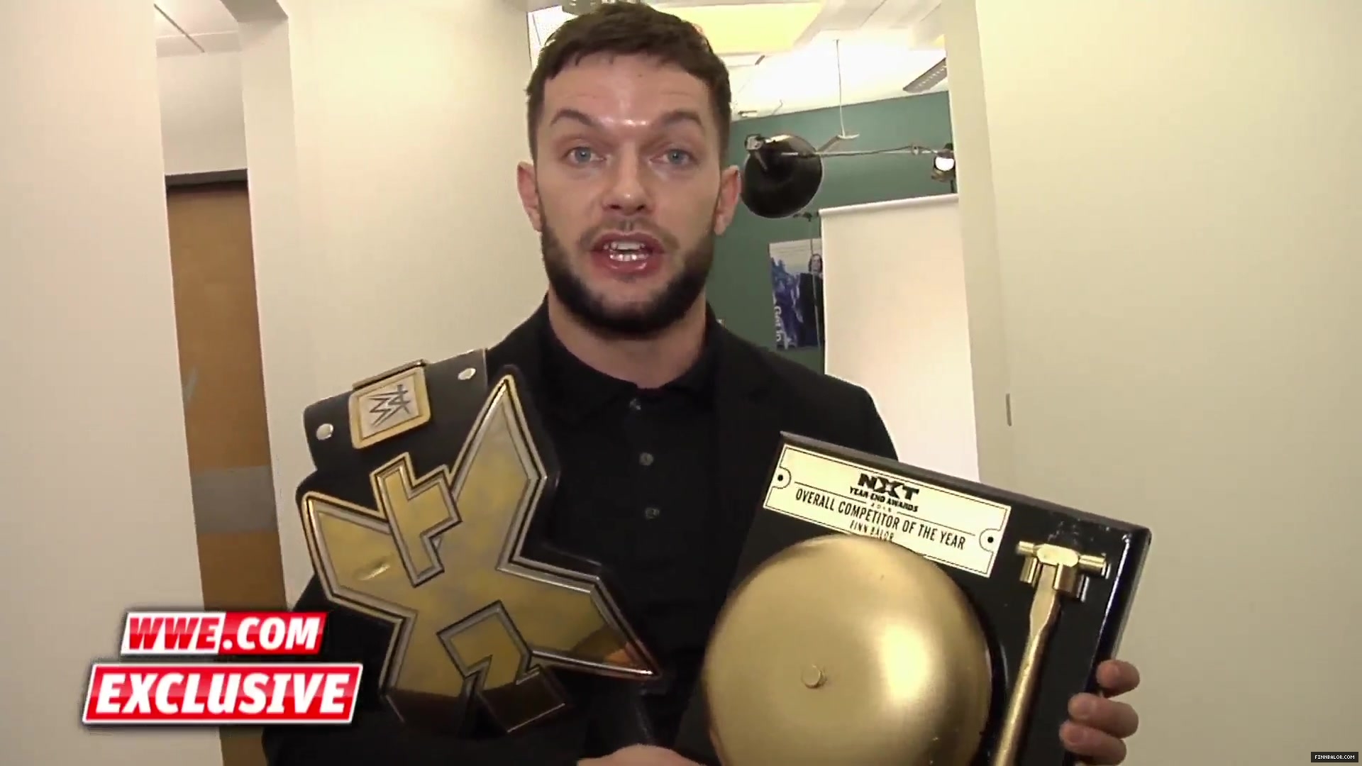 Finn_Balor_accepts_the_Overall_Competitor_of_2015_NXT_Year-End_Award__January_132C_2016_17.jpg
